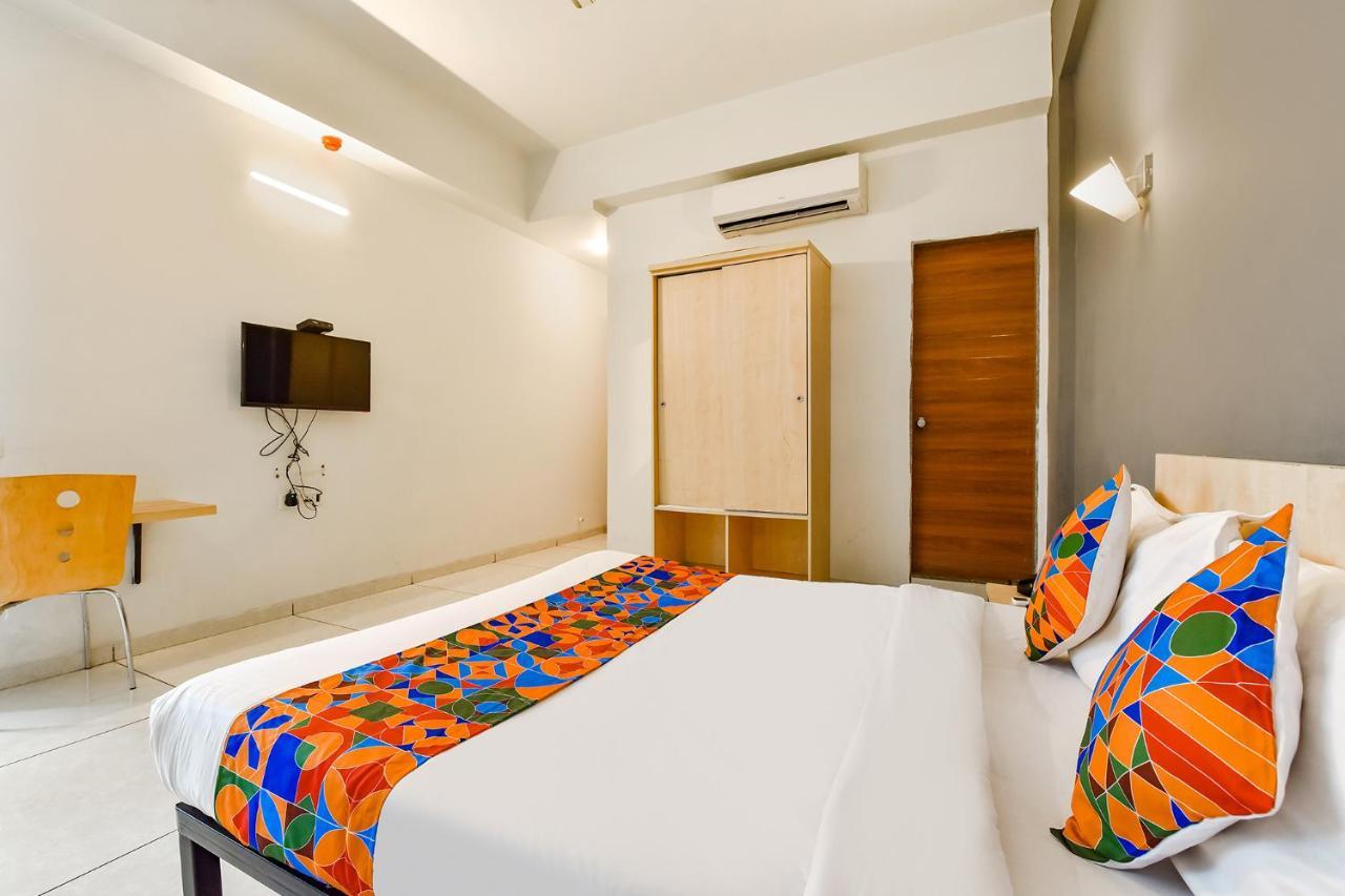 Fabhotel Kaviya - Bopal Ahmedabad Exteriör bild
